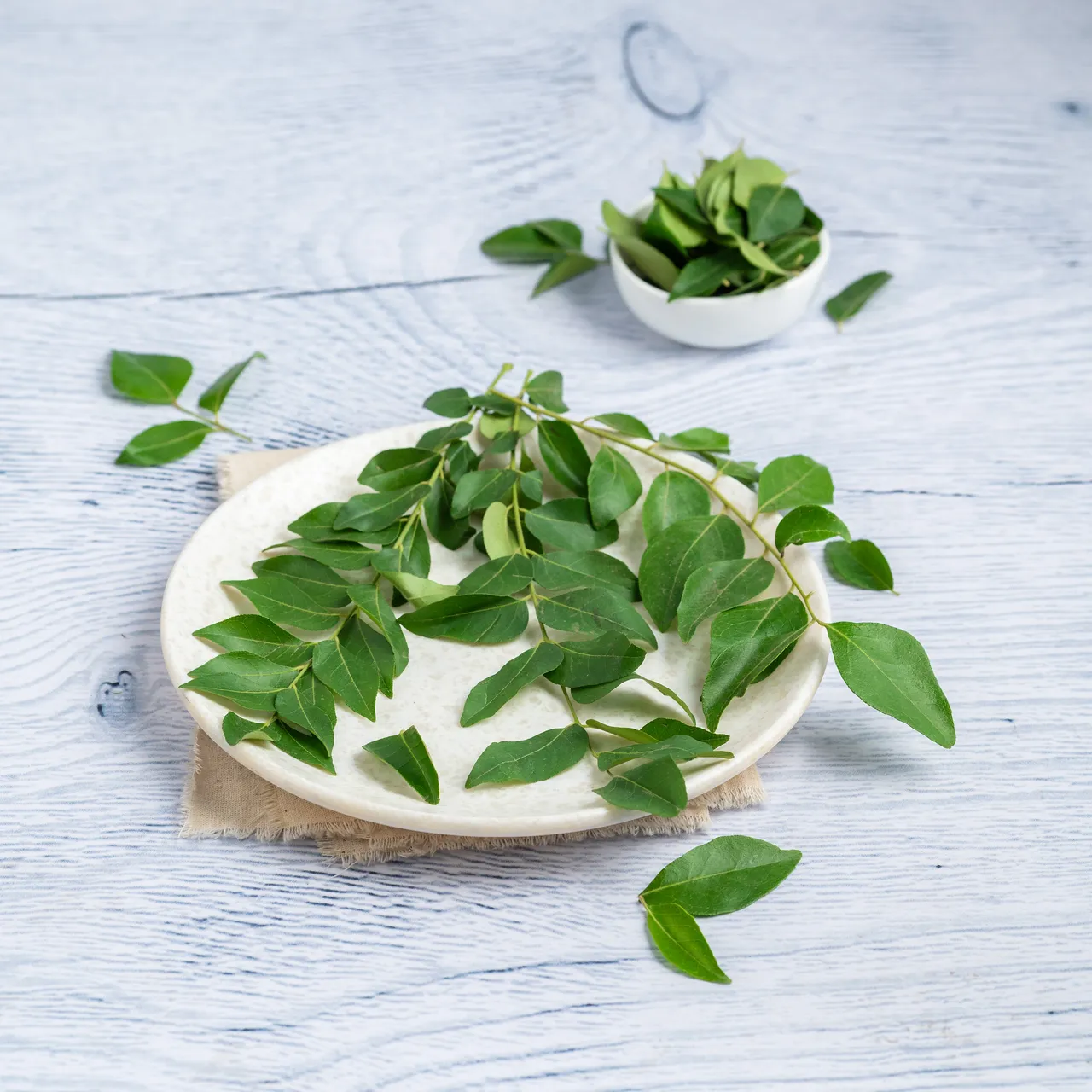 Fresh Curry Leaves (Karivepaku) : 50 gms